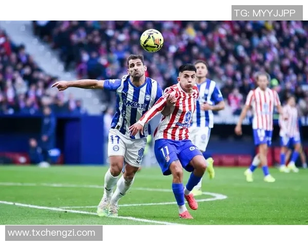 西甲足球明星合影珍藏集展示各大球星风采与精彩瞬间 西甲足球明星合影珍藏集展示各大球星风采与精彩瞬间